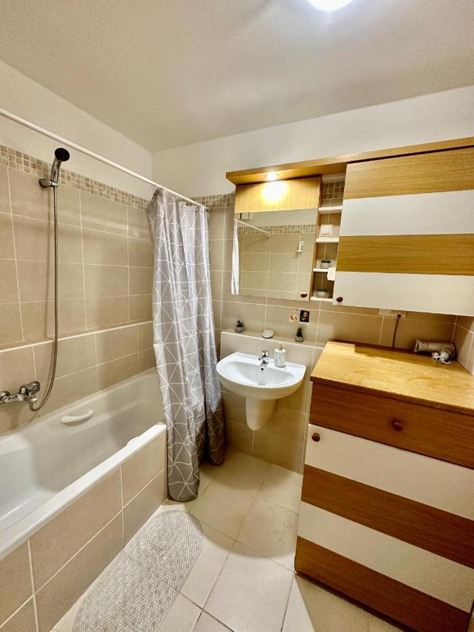 Central Apartment With Balcony Budapeszt Zewnętrze zdjęcie