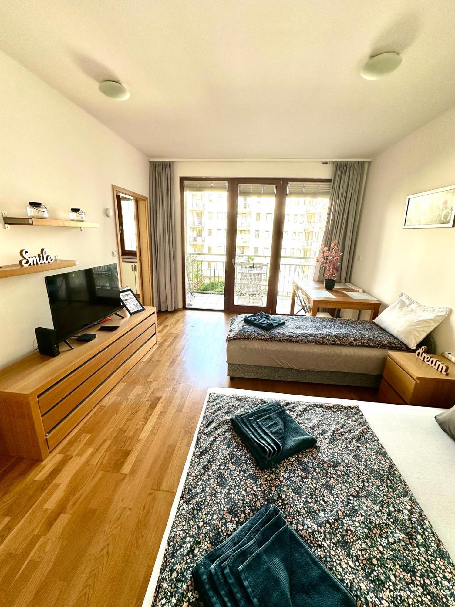 Central Apartment With Balcony Budapeszt Zewnętrze zdjęcie