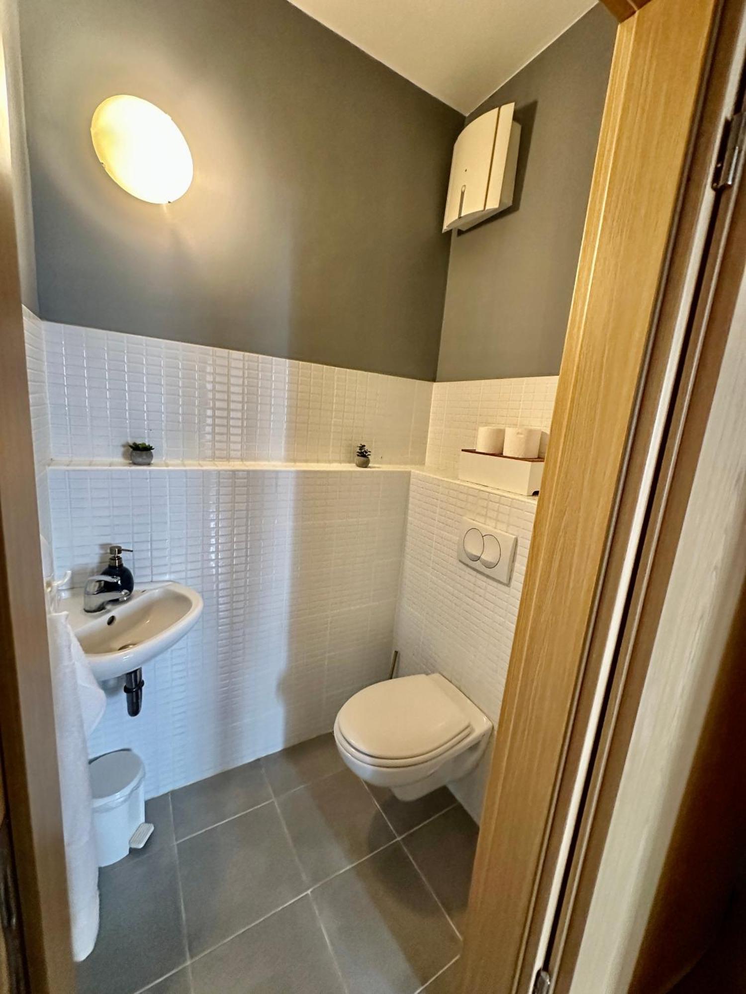 Central Apartment With Balcony Budapeszt Zewnętrze zdjęcie