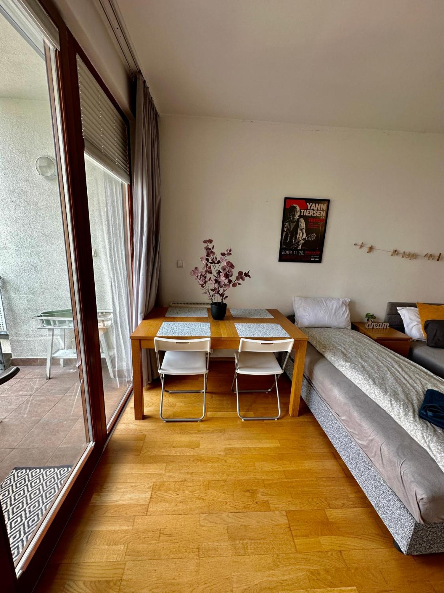 Central Apartment With Balcony Budapeszt Zewnętrze zdjęcie