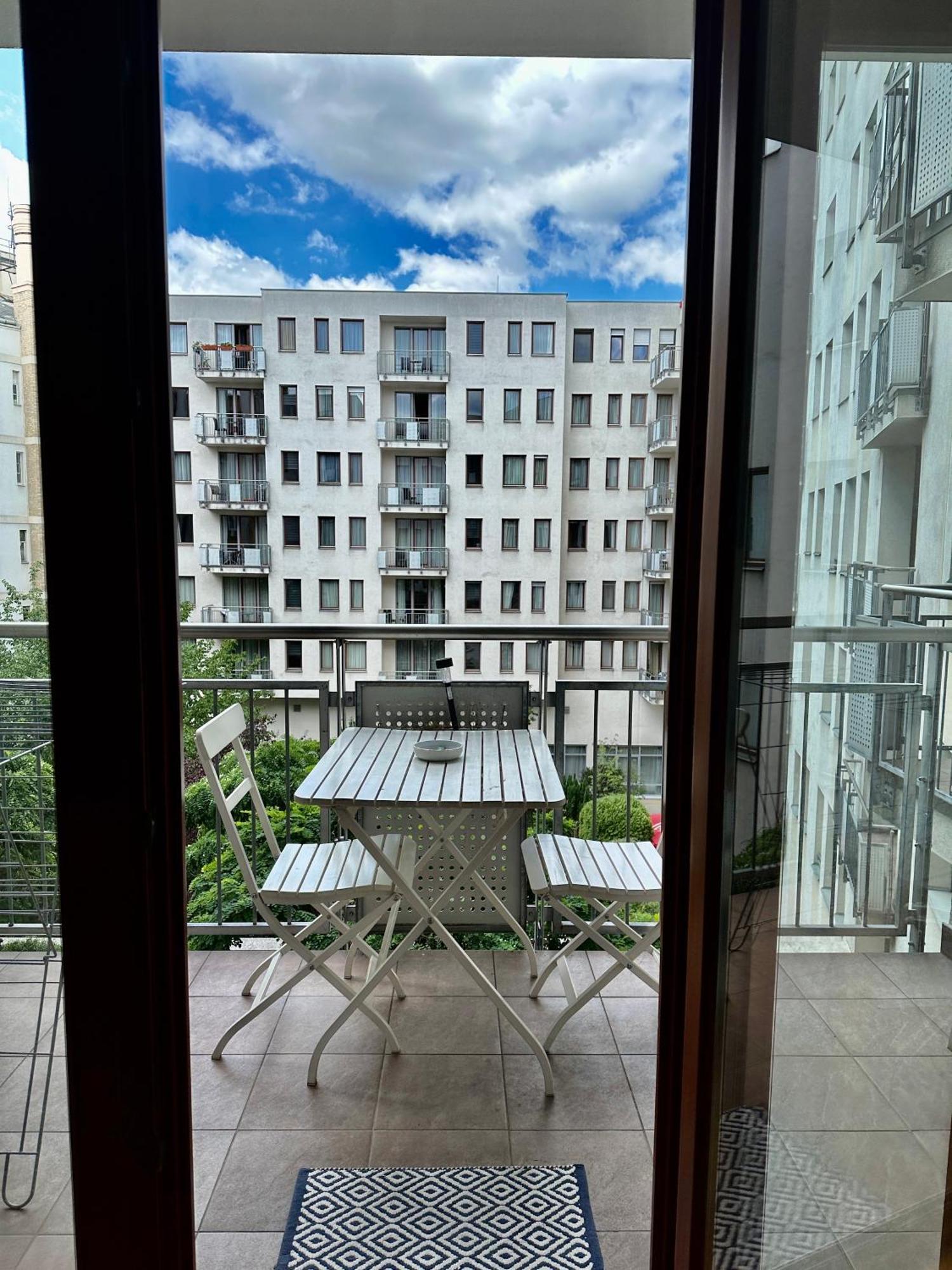 Central Apartment With Balcony Budapeszt Zewnętrze zdjęcie